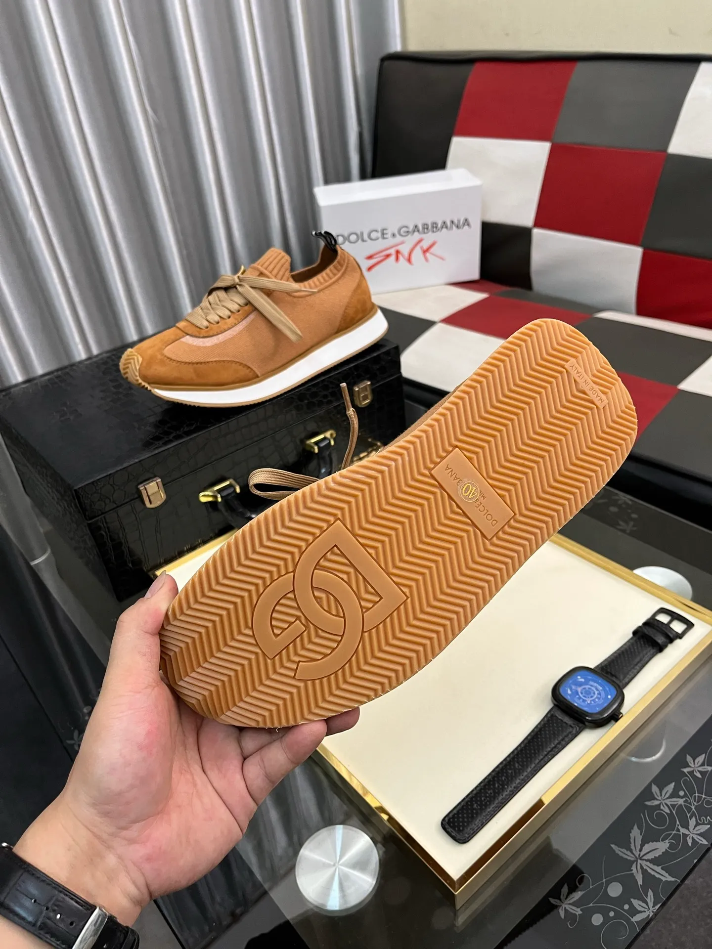 Men's Men's Shoes💰420⌚️⌚️••Dolce&Gabbana••DG✔️High-end men's sports and casual shoes. Original goods from top counters. Original imported cowhide, multi-material splicing design ➕Imported cowhide lining, cowhide feet ➕Original TPR elastic outsole. Size: 36-46🔟Colors available